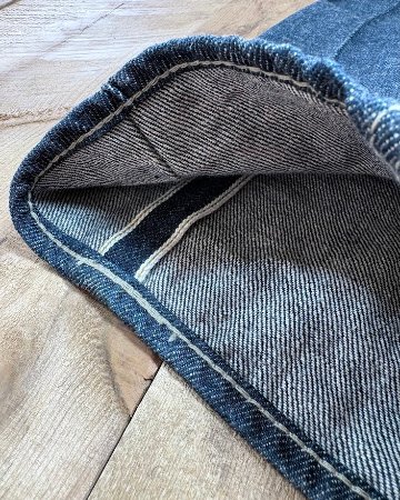 embers garment 【E-9】Center Pleated Jeansの画像
