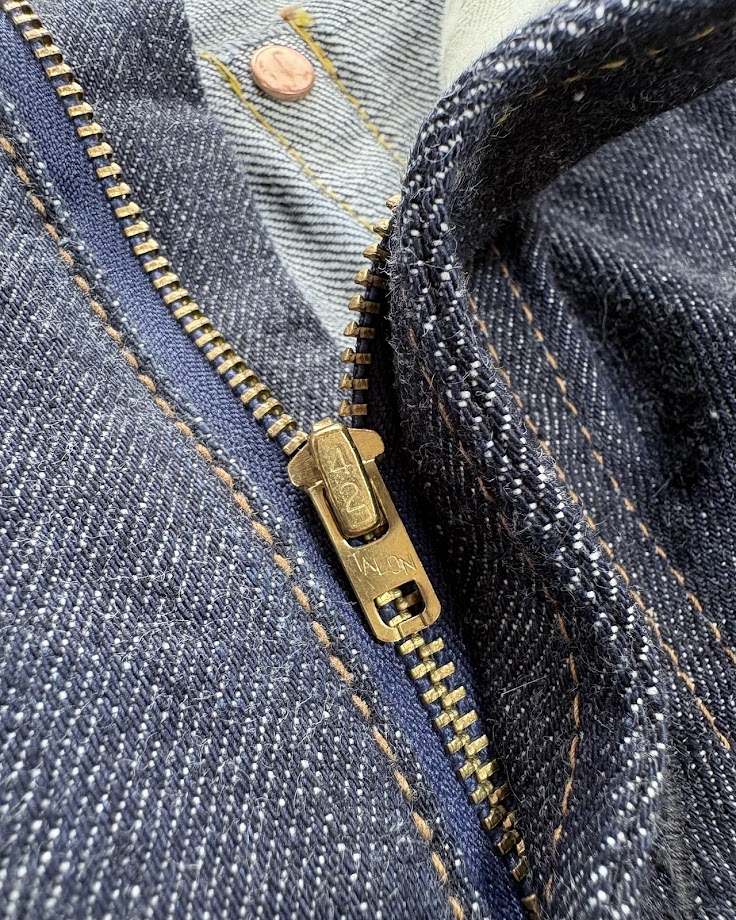 【SALONS】42TALON-JEANSストレートの画像