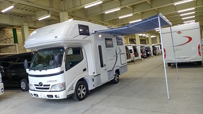 サイドオーニングの使用の画像