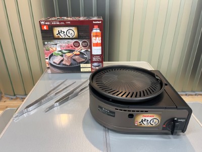 カセットガス スモークレス焼肉 Iwatani ”やきまる”（トング2本付）の画像