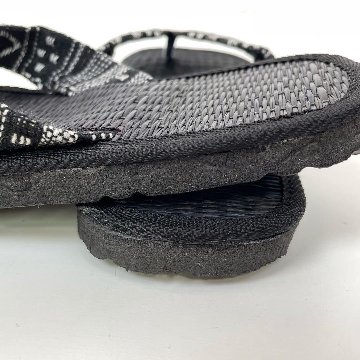 い草サンダル　和風　和装　ルームサンダル　スリッパ　軽量　鼻緒タイプ１ブラックゲリ生地　の画像