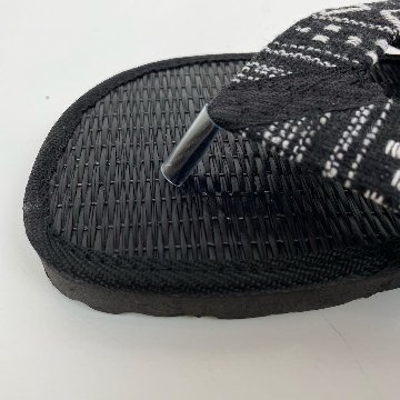 い草サンダル　和風　和装　ルームサンダル　スリッパ　軽量　鼻緒タイプ１ブラックゲリ生地　の画像