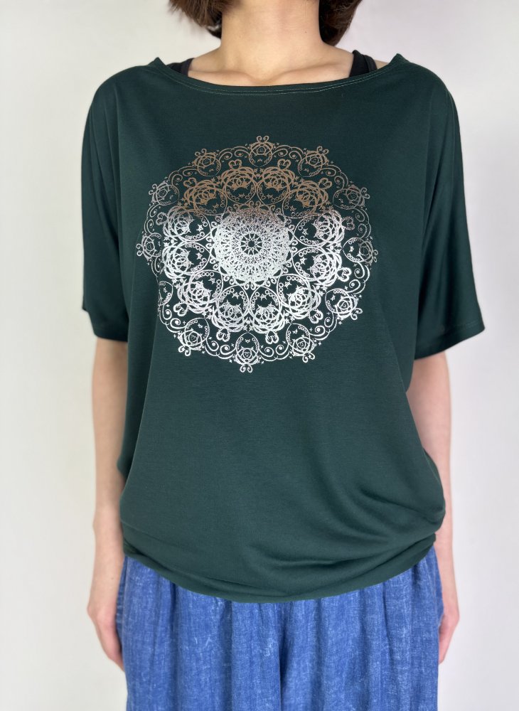 Tシャツ　ドルマン袖　夏　薄手　涼しい　ラメプリント　曼荼羅柄の画像