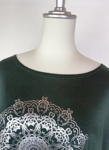 Tシャツ　ドルマン袖　夏　薄手　涼しい　ラメプリント　曼荼羅柄の画像