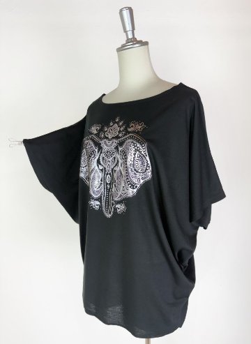 Tシャツ　ドルマン袖　夏　薄手　涼しい　ラメプリント　象柄の画像