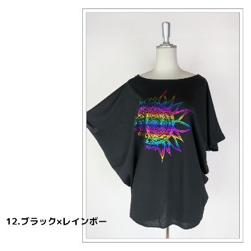 Tシャツ　ドルマン袖　夏　薄手　涼しい　ラメプリント　太陽と月柄の画像