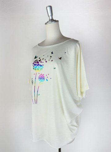 Tシャツ　ドルマン袖　夏　薄手　涼しい　ラメプリント　たんぽぽと蝶柄の画像