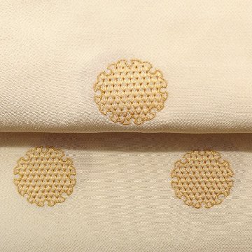 渡敬 帯揚げ 丹後ちりめん 生成色 金糸の雪輪文様 正装用 ＜即日発送可＞の画像