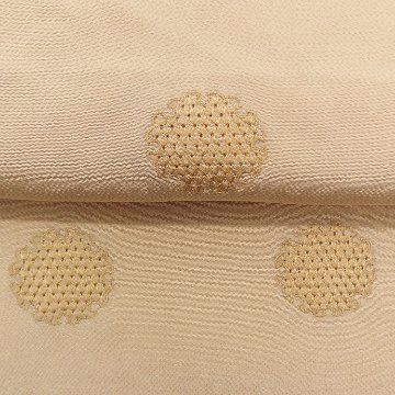渡敬 帯揚げ 丹後ちりめん 白茶 金糸の雪輪文様 正装用 ＜即日発送可＞の画像