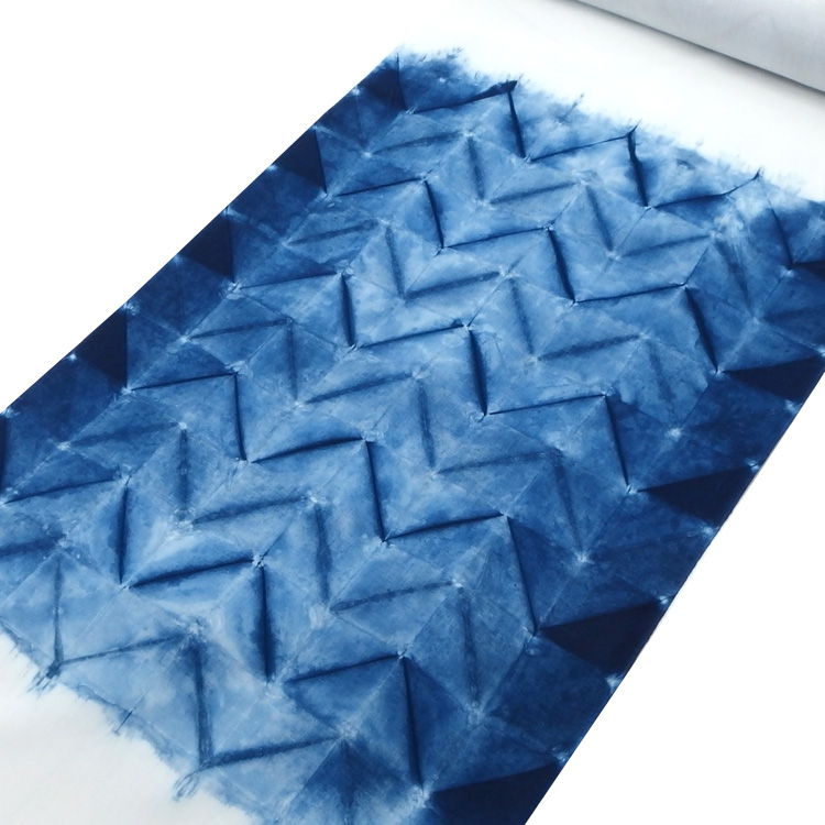 平敷慶彦(琉球藍染工房) 「煌き絞り× 白地に藍」千成堂別注 琉球藍染の浴衣＜お仕立て代込＞の画像