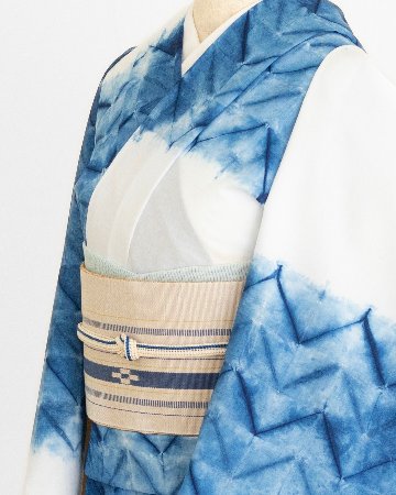 平敷慶彦(琉球藍染工房) 「煌き絞り× 白地に藍」千成堂別注 琉球藍染の浴衣＜お仕立て代込＞の画像