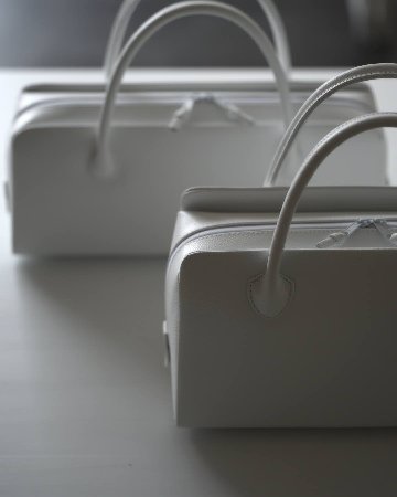 千成堂着物店 利休バッグ 「キャビアスキン（HAAS社）の総本革（八寸三分）」白＜即日発送可＞の画像