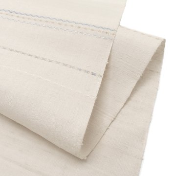 横山恵 「三才山紬 横段と浮織の着尺」千成堂別注 白磁（薄いグレージュ）に薄藍＜お仕立て代込＞の画像