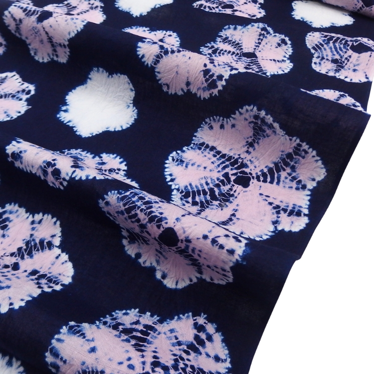 伝統工芸 有松絞 「万寿菊」浴衣 藍色に撫子色（灰ピンク系） 着尺（綿生地）＜お仕立て代込＞の画像