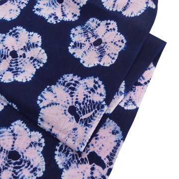 伝統工芸 有松絞 「万寿菊」浴衣 藍色に撫子色（灰ピンク系） 着尺（綿生地）＜お仕立て代込＞の画像