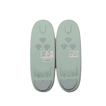千成堂着物店 「総本革の洒落草履 × 因幡の白うさぎ」Mサイズ 白練色（グレー系ベージュ）＜即日発送可＞の画像