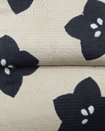 衿秀 夏帯揚げ 絽 唐草地紋染分桔梗 白橡 ＜即日発送可＞の画像