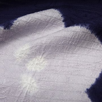 衿秀 夏帯揚げ 絽 唐草地紋染分桔梗 花紫 ＜即日発送可＞の画像