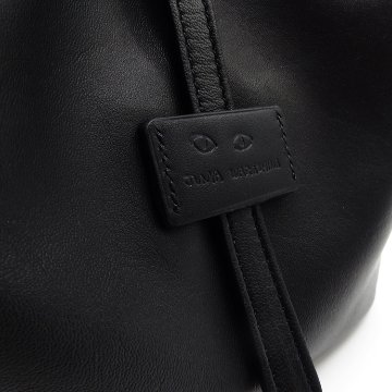 JUNYA WARASHINA (ジュンヤ・ワラシナ)「Ohagi（オハギ）」ハンドバッグ 黒 ラムレザーの画像