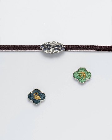 なつ緋 帯留 「金の燕 七宝帯留」薄緑 の画像