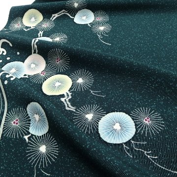 上野街子「松」手描き友禅の付下げ 柚葉色 (青みの深緑系) の画像