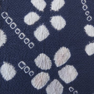 和小物さくら 大判ショール（ストール）濃鼠に梅絞り ＜即日発送可＞の画像