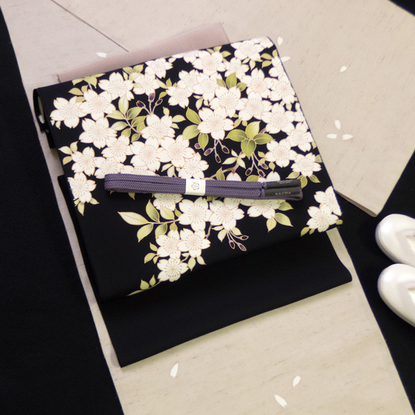 ＜価格はお問い合わせください＞染の川勝 「桜」手描友禅 九寸名古屋帯 染め帯 黒＜お仕立て代込＞の画像