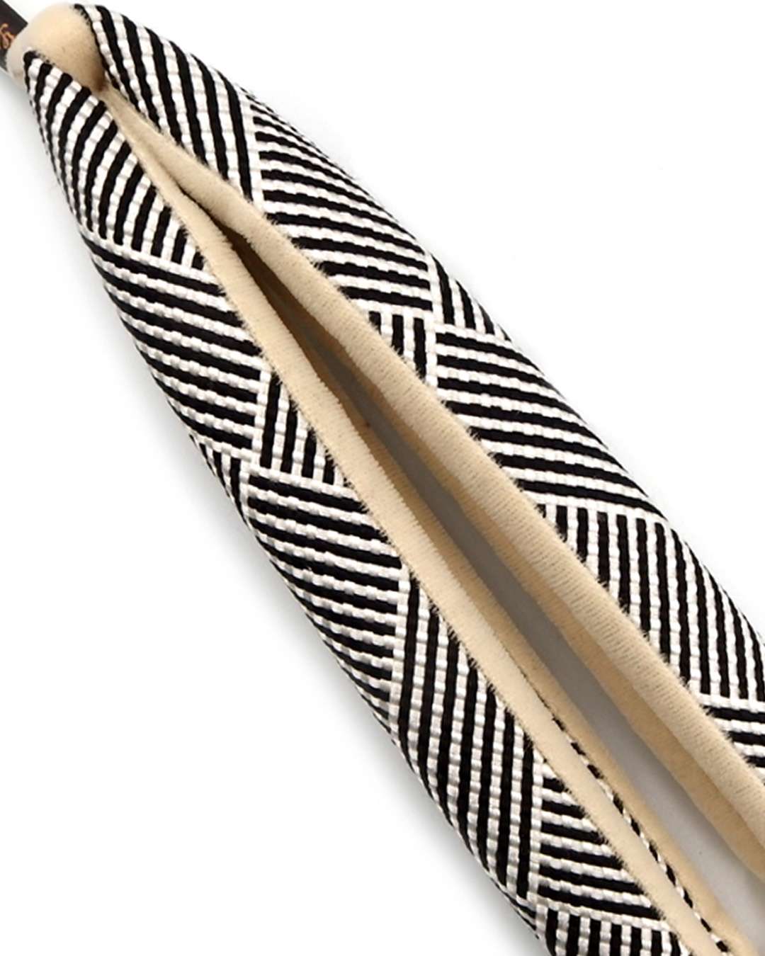 衿秀 組紐鼻緒 生成と黒の網目の画像