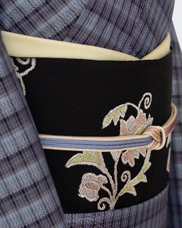 ＜お仕立て代込＞洛風林 「ボハラ刺繍」 九寸名古屋帯 濃い墨黒色の画像