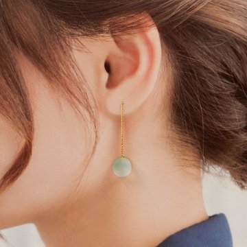 古川莉恵 アメリカンピアス 「monotone 18K × 翠玉色」 グレイッシュな