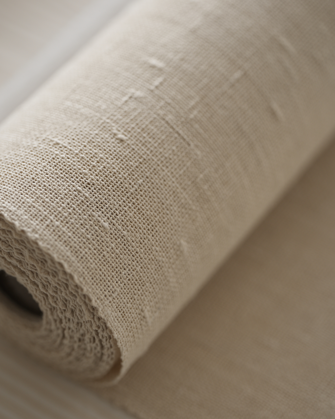 「寒ずきの諸紙布（雪さらし済）千成堂別注」 八寸名古屋帯 薄生成色 夏帯〜単衣帯＜お仕立て代込＞の画像