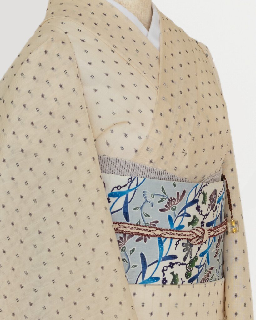 本田利夫 「夏塩沢 井桁絣二色 着尺 千成堂別注」　生成地に胡桃色（グレージュ）＜お仕立て代込＞の画像