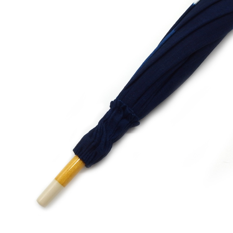 平敷慶彦(琉球藍染工房) 琉球藍染の日傘 「花」 濃藍に白と藍色 画像