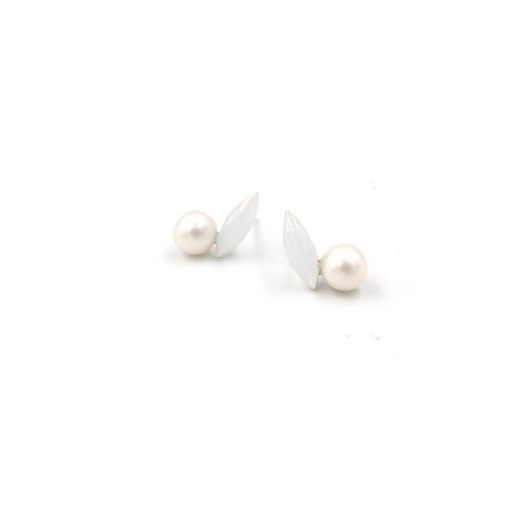 小室えみ香 ピアス 「Tiny earring-pearl-」 七宝とパール 白画像