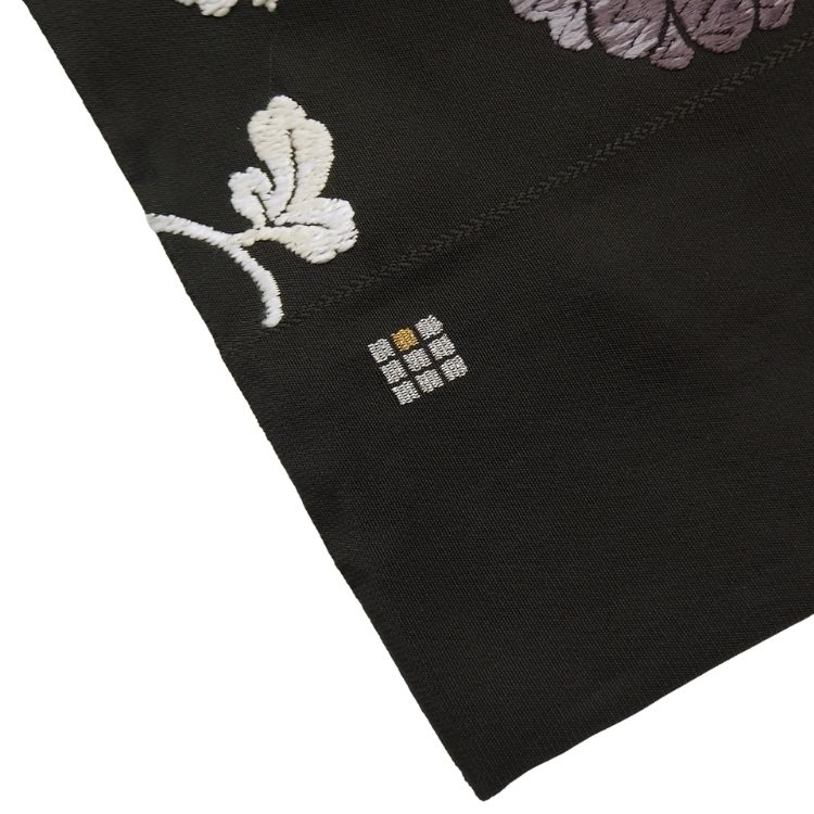 ＜お仕立て代込＞洛陽織物 「葡萄唐草」 袋帯 黒に近い濃い墨色画像