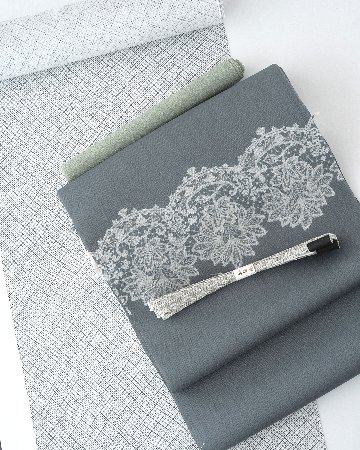 衿秀 レース貝の口亀甲撚房 夏帯締め 利休鼠と白よごしと銀糸 ＜即日発送可＞の画像