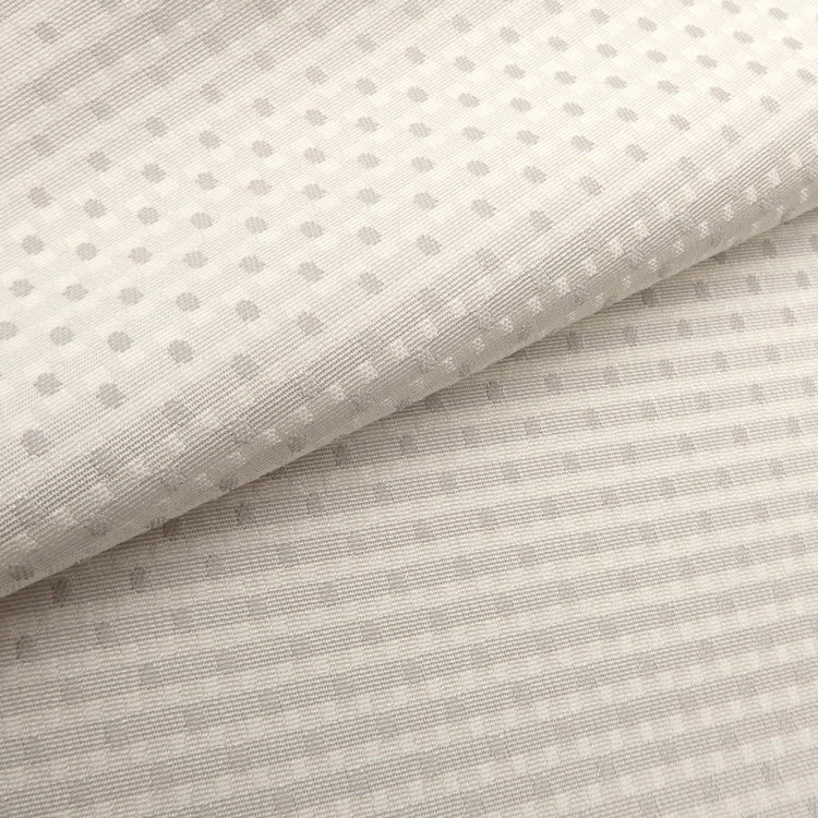 渡敬 帯揚げ 行儀角通し ドット 白鼠＜即日発送可＞の画像