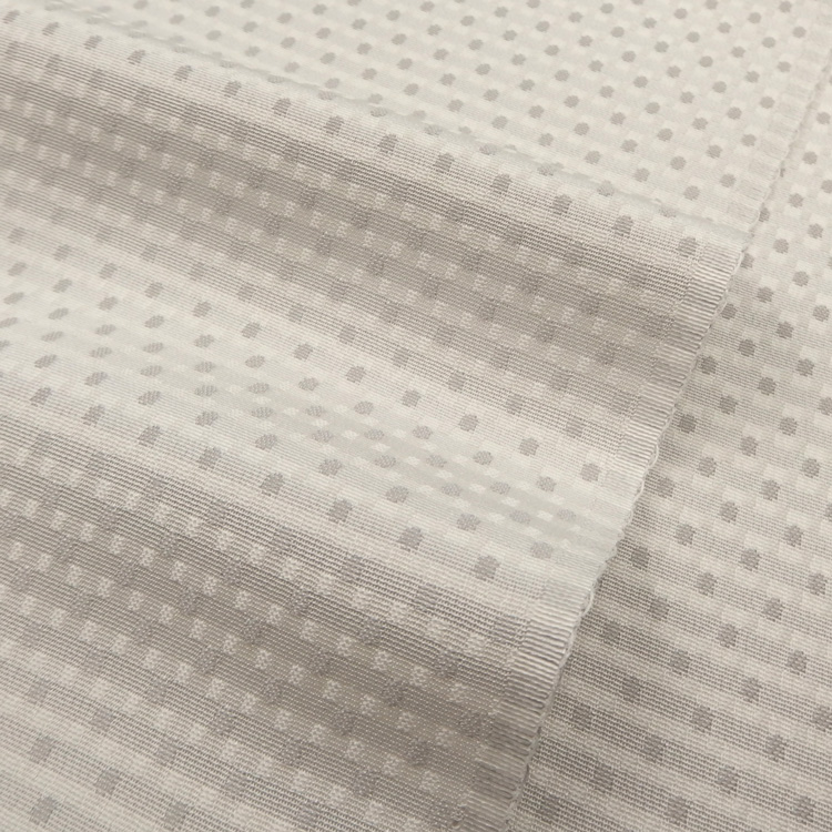 渡敬 帯揚げ 行儀角通し ドット 白鼠＜即日発送可＞の画像