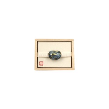 田上惠美子 硝子の帯留 「流」 藍鼠 ガラス・金箔の画像
