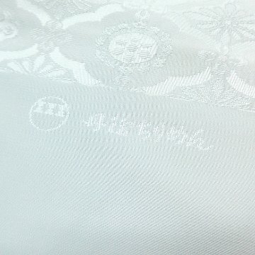 渡敬 帯揚げ 縫取菊白抜ぼかし 白緑に金糸＜即日発送可＞の画像
