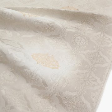 渡敬 帯揚げ 縫取菊白抜ぼかし 白茶に金糸＜即日発送可＞の画像