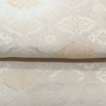 渡敬 帯揚げ 縫取菊白抜ぼかし 白茶に金糸＜即日発送可＞の画像