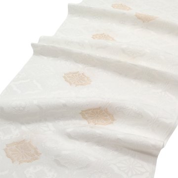 渡敬 帯揚げ 縫取濁江菊華紋 白よごしに金糸＜即日発送可＞の画像