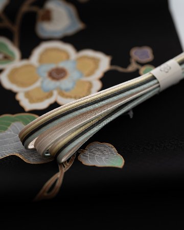 和小物さくら 帯締め 畝打ち四色縞 生成色 切り房 ＜即日発送可＞の画像