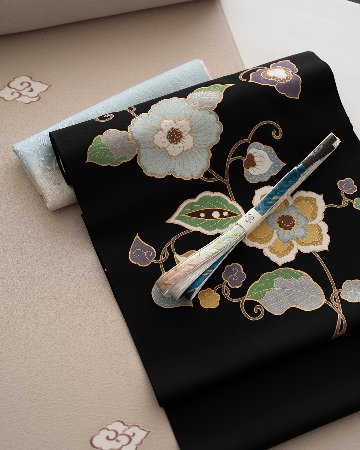 和小物さくら 帯締め 高麗大和段暈し 納戸色から曙色、青磁色（グラデーション）に金糸＜即日発送可＞の画像