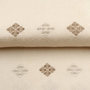 和小物さくら 帯揚げ 紋意匠菱柄 生成色＜即日発送可＞の画像