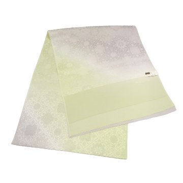 衿秀 帯揚げ 菱花ぼかし 白梅鼠から白緑＜即日発送可＞の画像