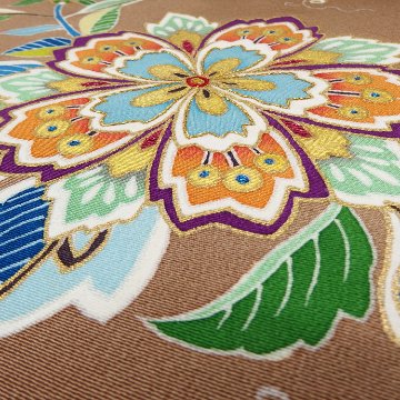 ＜お仕立て代込＞松寿苑 「正倉院唐花文」 手描友禅の付下げ 丁子茶 の画像