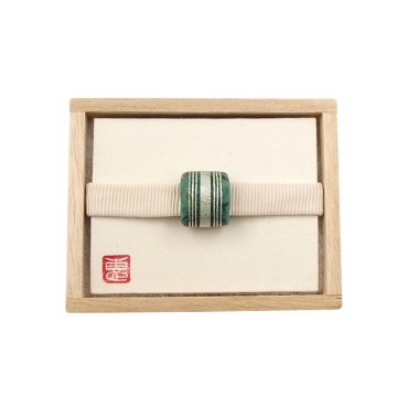 田上惠美子 硝子の帯留 「白銀」 翡翠色 銀箔の画像