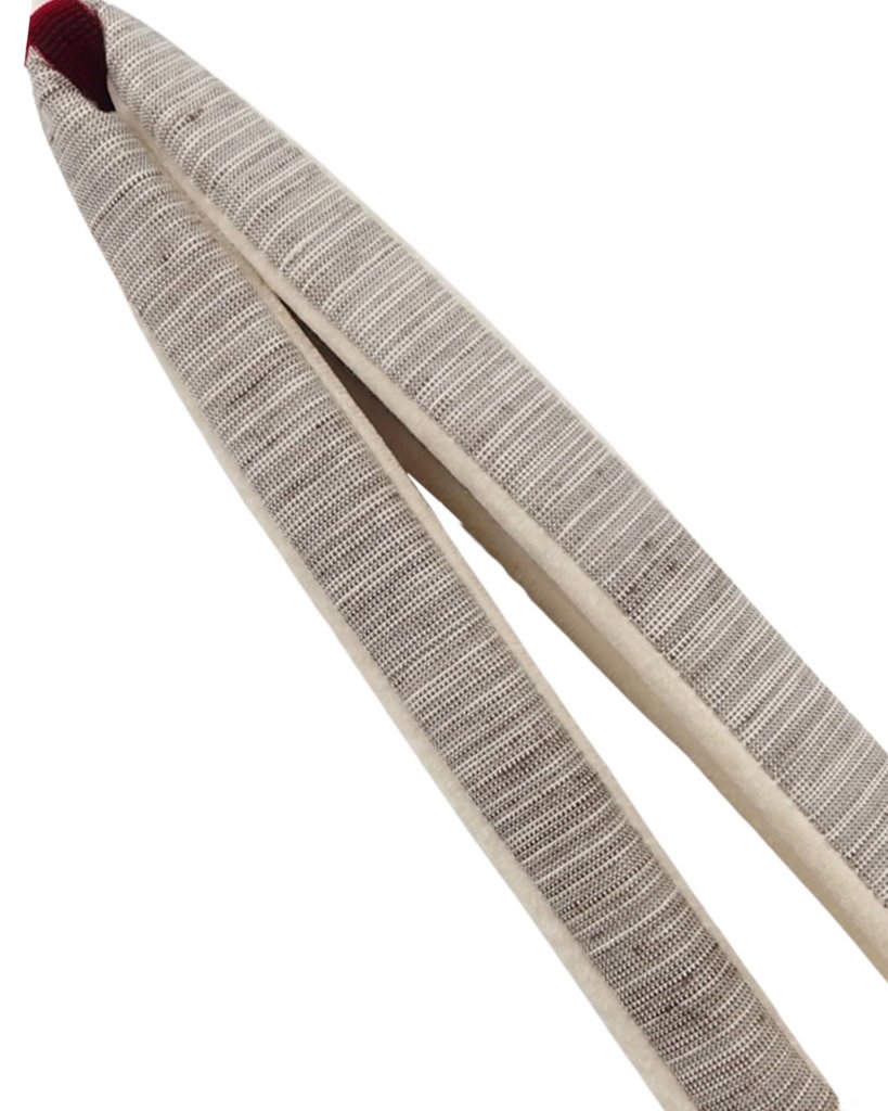 柳川千秋×千成堂着物店 「草木染・手織絣」 鼻緒 煤色（チャコールグレー系）に渋臙脂の画像